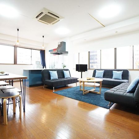 Tsurigane Building H-4 Appartement Osaka Buitenkant foto