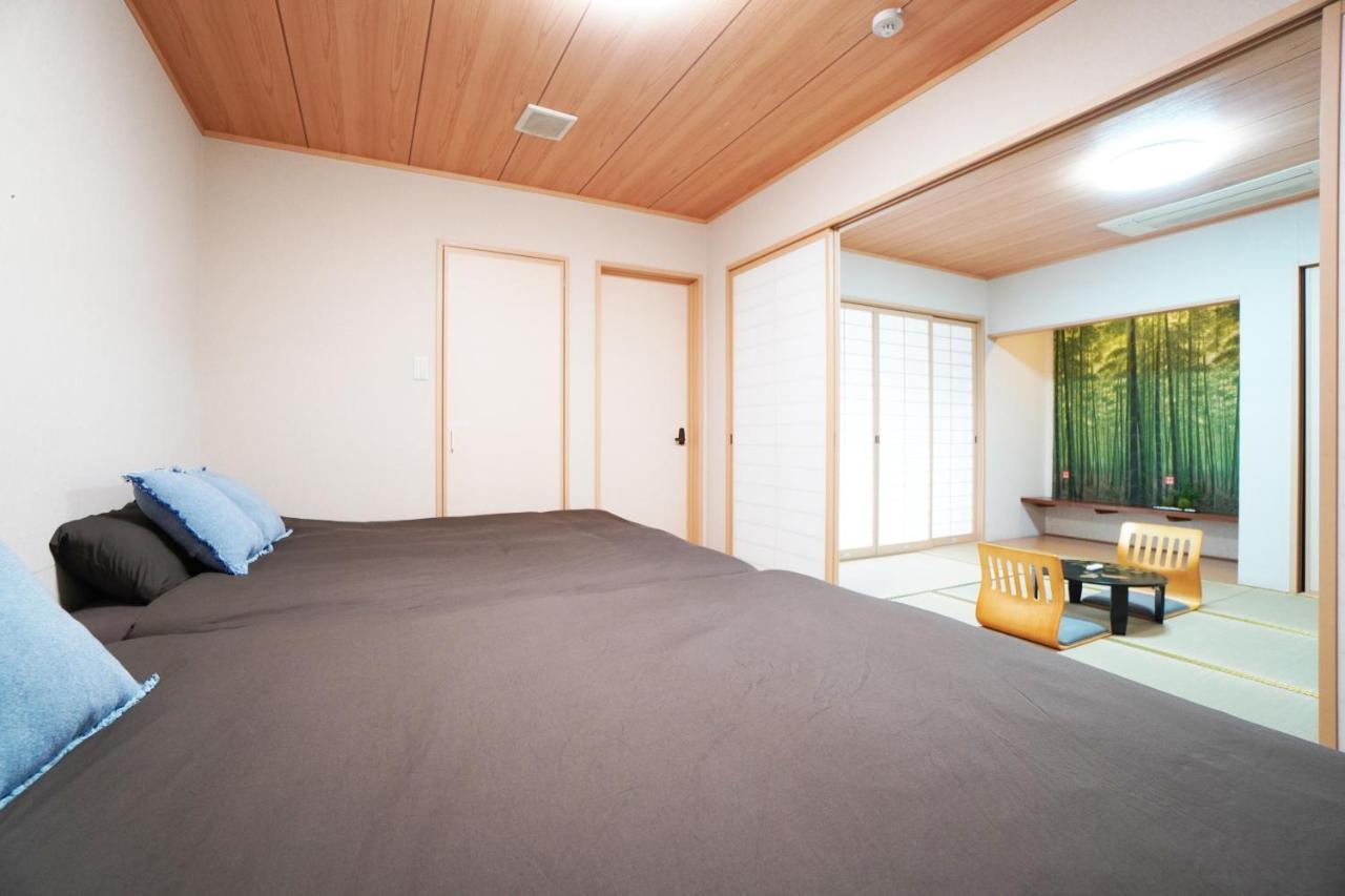 Tsurigane Building H-4 Appartement Osaka Buitenkant foto