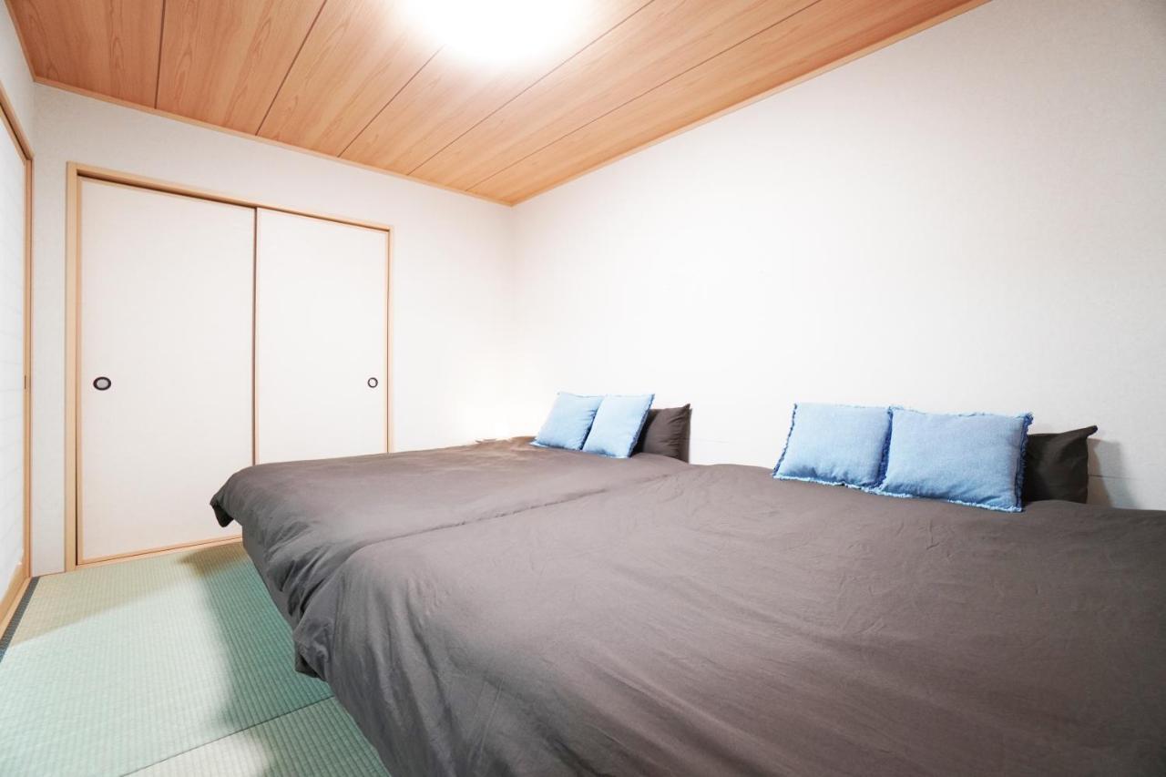 Tsurigane Building H-4 Appartement Osaka Buitenkant foto